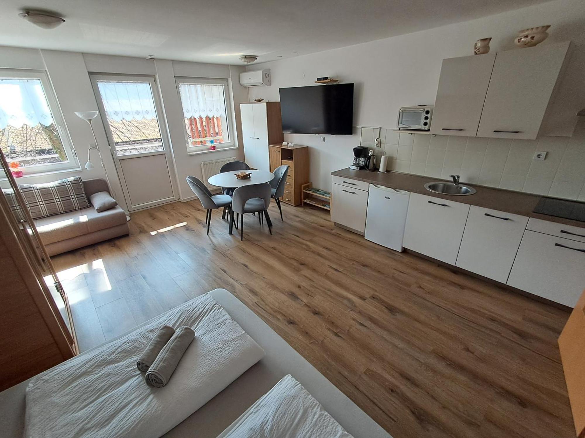 Apartment Honey Bee With Sauna Kobarid Esterno foto
